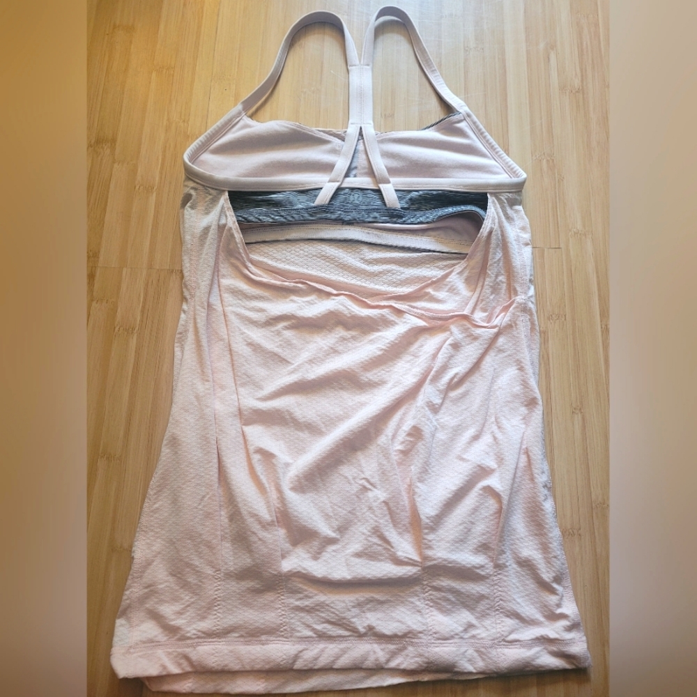 Lululemon sports top Lt Pink and Grey built in Sports Bra